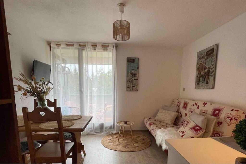 Chaleureux Studio Montagnard Avec Balcon 2303 Premanon Ngoại thất bức ảnh